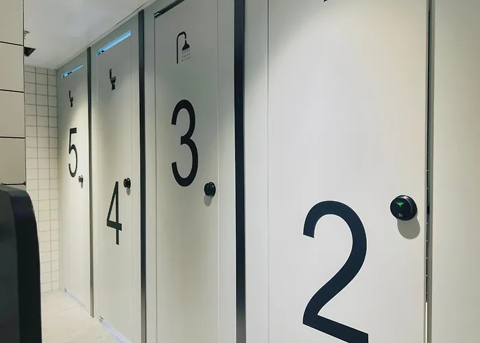 Dayin Garden Hotel -Near People\'S Square & Nanjing Road-Large Social Area -Bar -Cafe -Gym -Free Laundry Luggage Storage -24H Front Desk-English Service