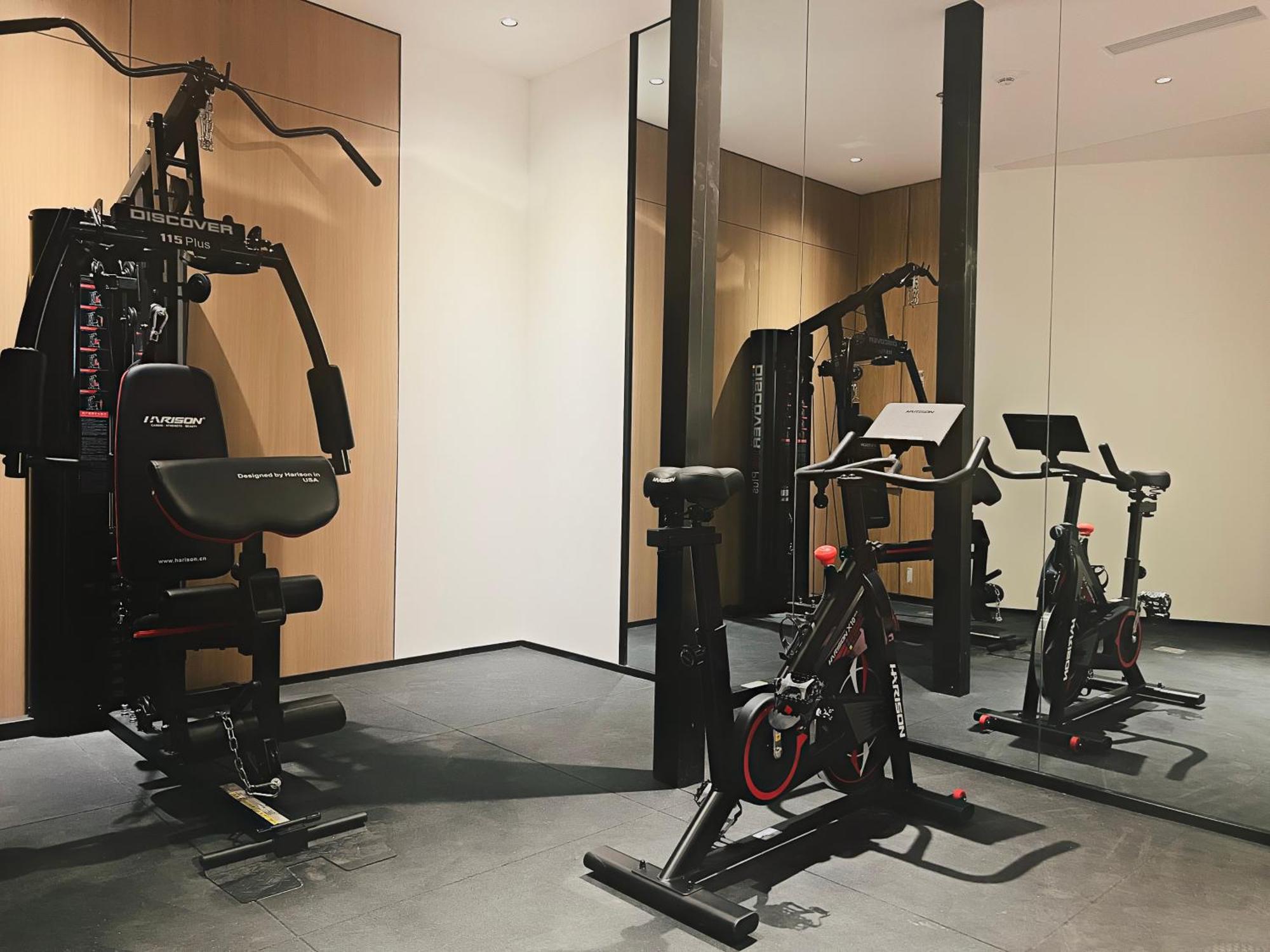 Dayin Garden -near People's Square & Nanjing Road-large Social Area -bar -cafe -gym -free Laundry Luggage Storage -24h Front Desk-english Service ホテル