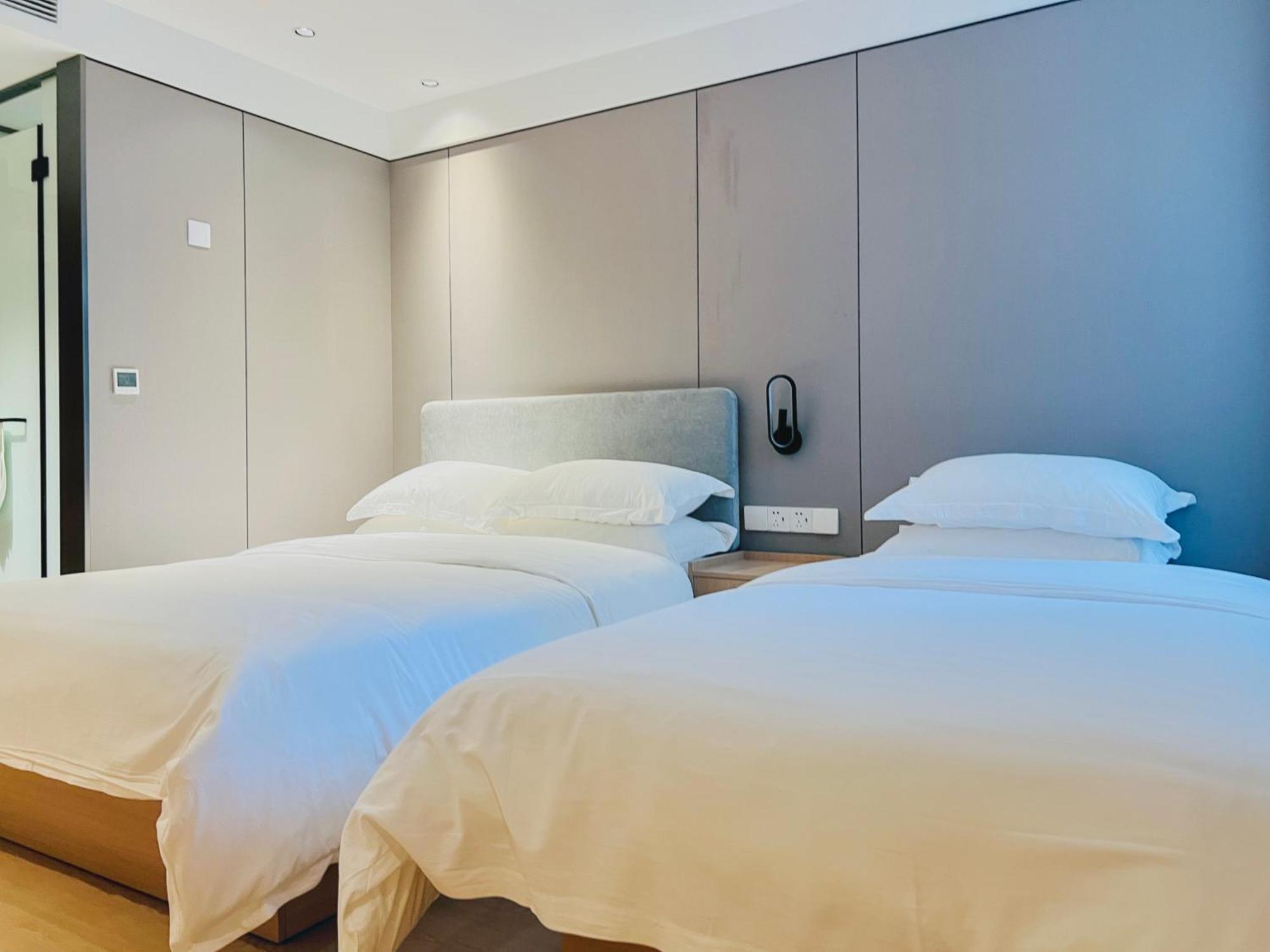 Dayin Garden -near People's Square & Nanjing Road-large Social Area -bar -cafe -gym -free Laundry Luggage Storage -24h Front Desk-english Service Hotel Shanghai