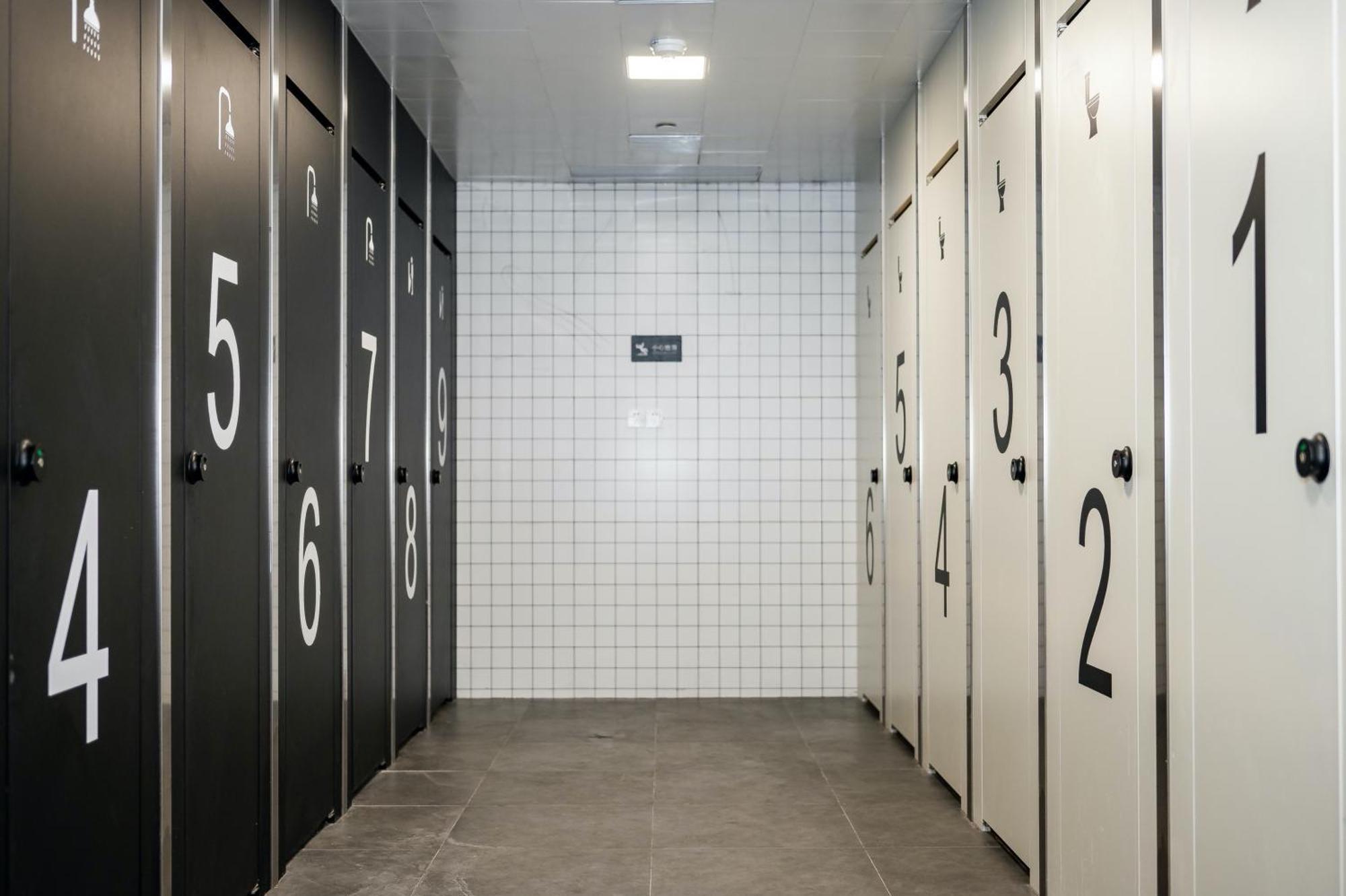 Dayin Garden -near People's Square & Nanjing Road-large Social Area -bar -cafe -gym -free Laundry Luggage Storage -24h Front Desk-english Service 3* Shanghai