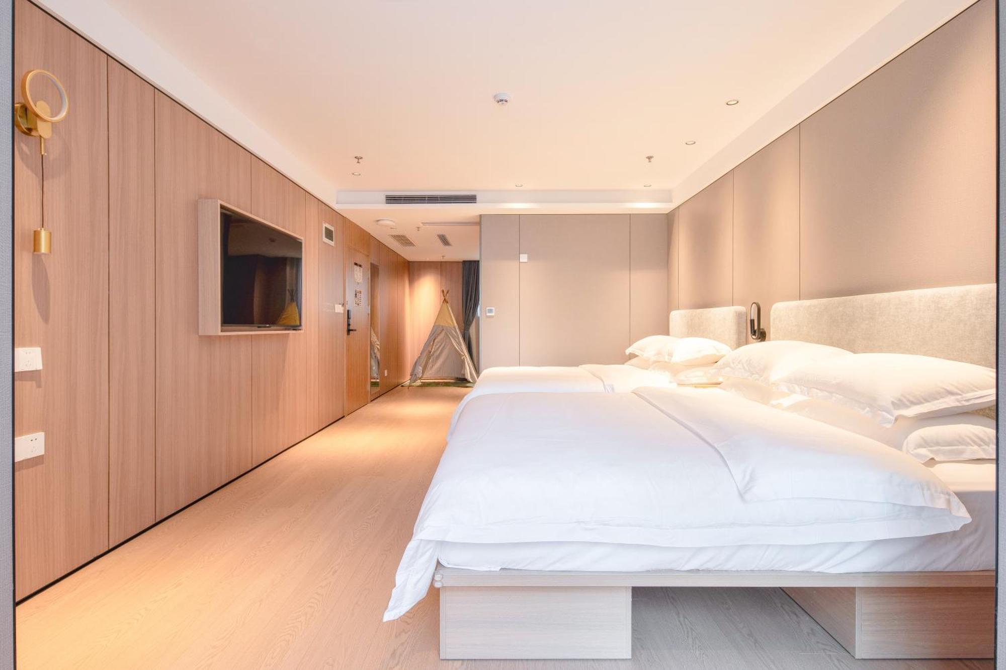 Dayin Garden -near People's Square & Nanjing Road-large Social Area -bar -cafe -gym -free Laundry Luggage Storage -24h Front Desk-english Service ホテル 3*