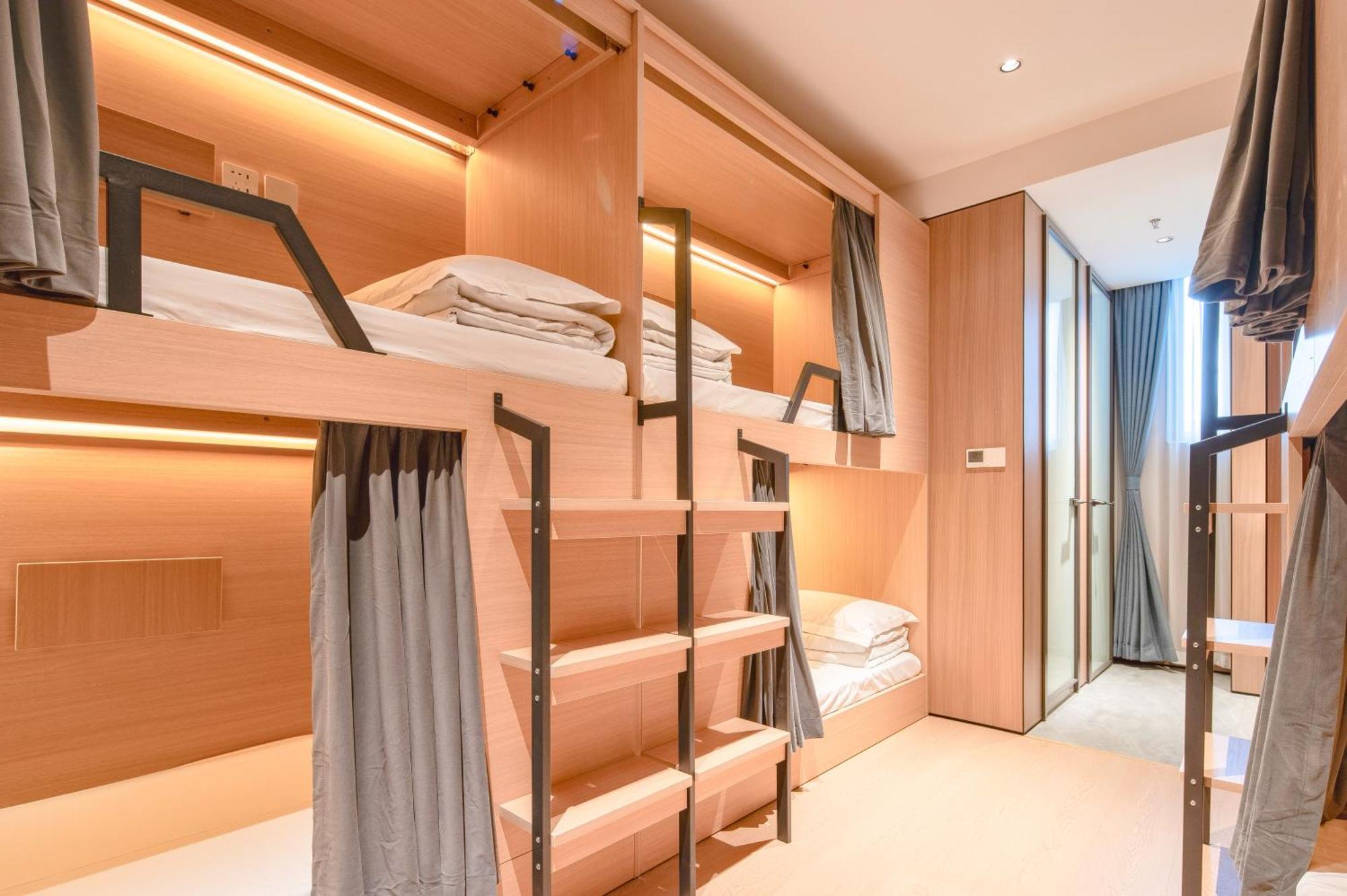 Dayin Garden -people's Square & Nanjing Road-large Social Area -bar -cafe -gym -free Laundry Luggage Storage -24h Front Desk-english Service